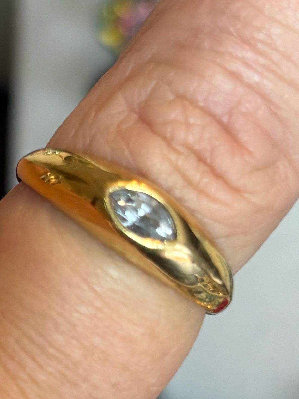 Vintage Avon Gold Tone Marquise Signet Ring Size 8.75